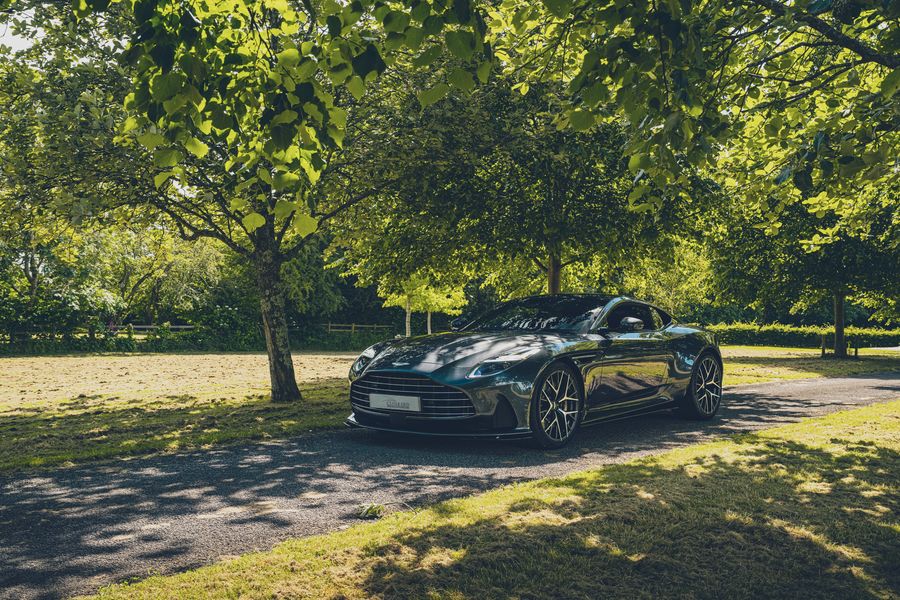 Aston Martin  DB12 Auto