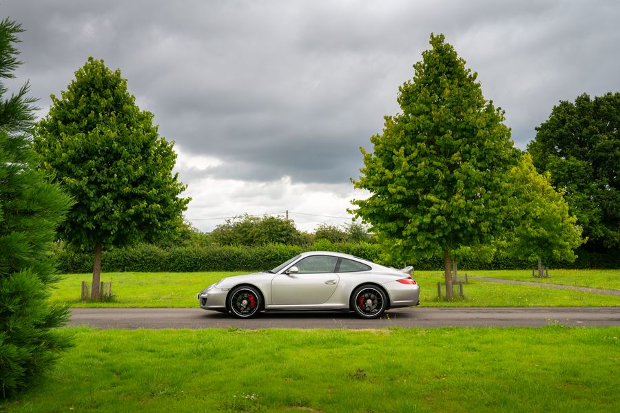 Porsche 911(997.2) GTS Coupe (Manual)