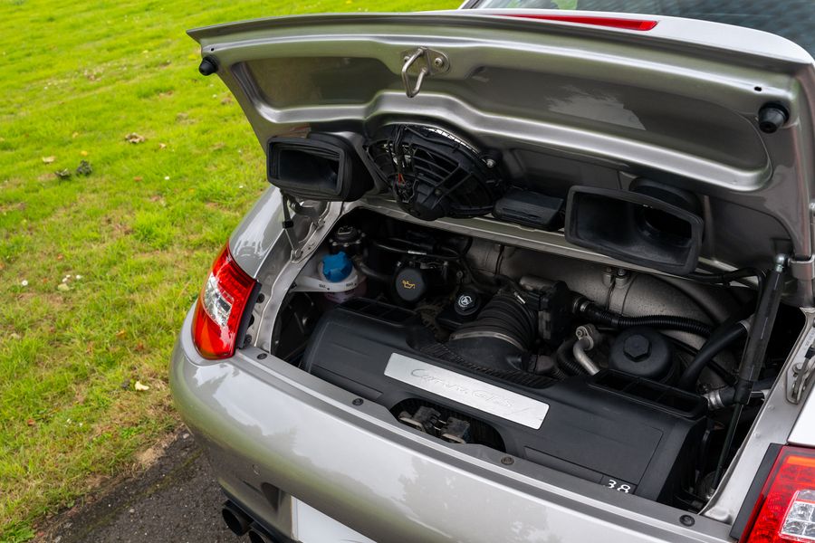 Porsche 911(997.2) GTS Coupe (Manual)