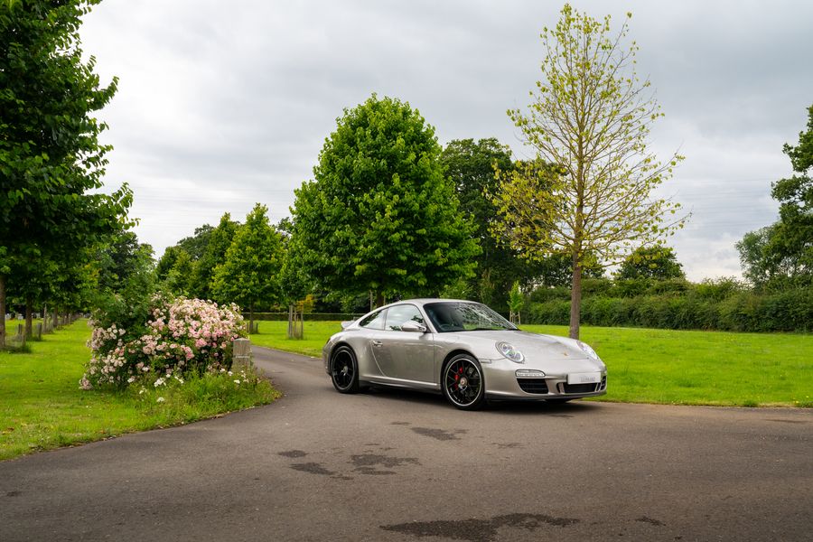 Porsche 911(997.2) GTS Coupe (Manual)