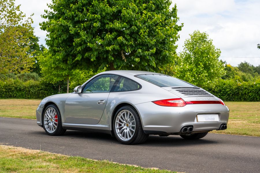 Porsche 911 (997.2)  Carrera 4S Coupe (Manual)