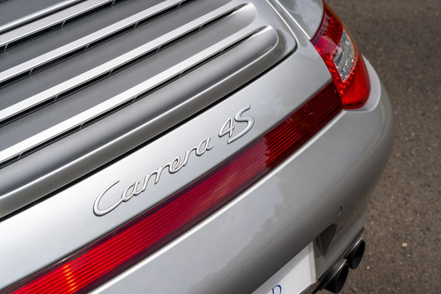 Porsche 911 (997.2)  Carrera 4S Coupe (Manual)