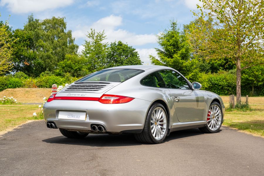 Porsche 911 (997.2)  Carrera 4S Coupe (Manual)