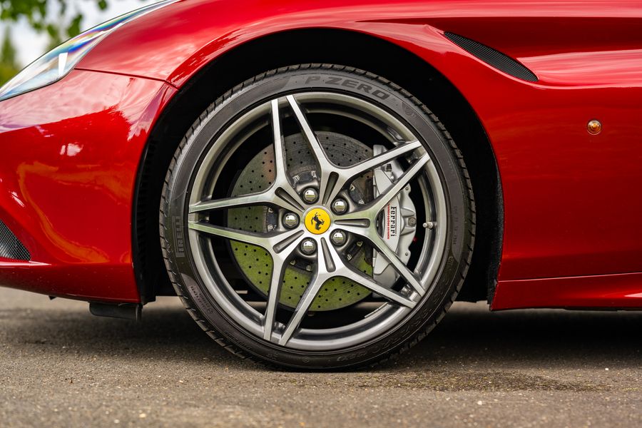 Ferrari California T