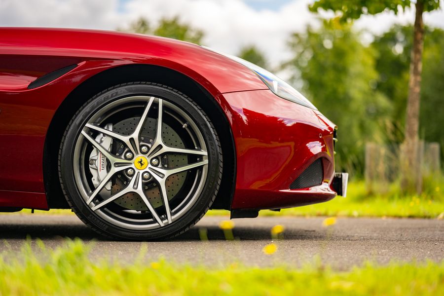 Ferrari California T