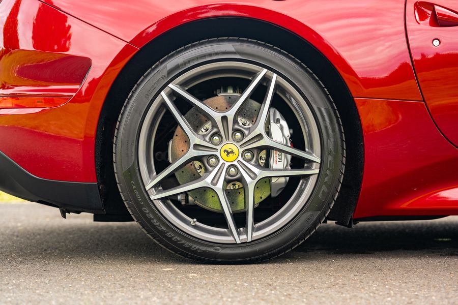 Ferrari California T