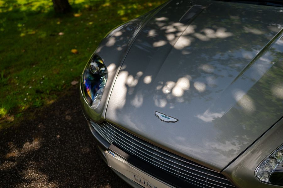 Aston Martin V8 Vantage (Manual)