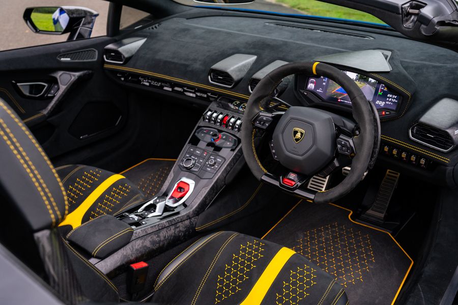 Lamborghini Huracan LP 640 - 4 Performante Spyder