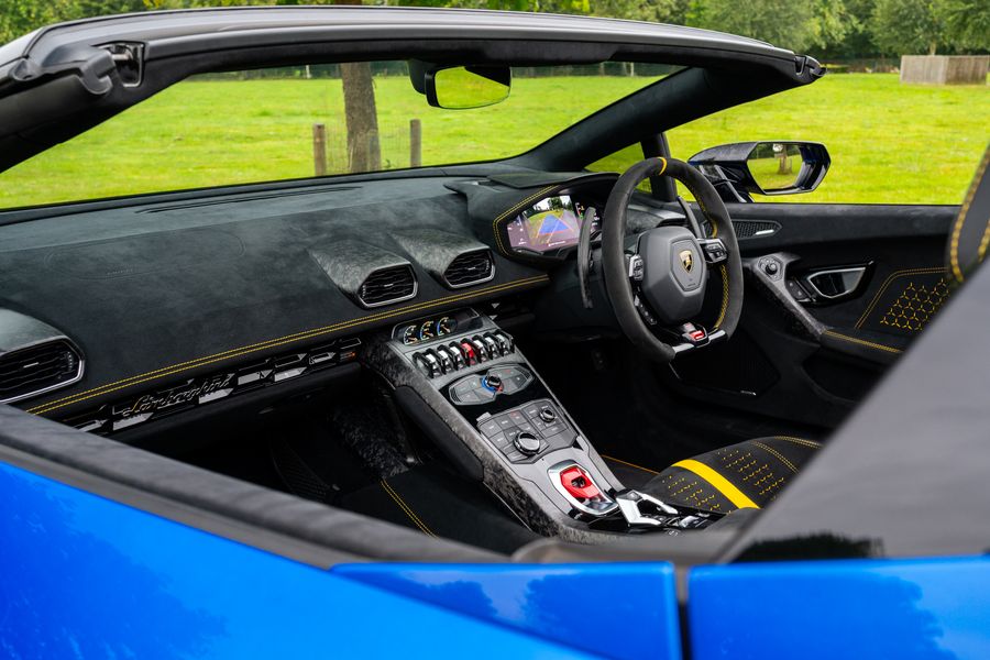 Lamborghini Huracan LP 640 - 4 Performante Spyder