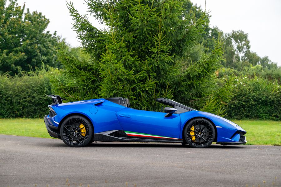 Lamborghini Huracan LP 640 - 4 Performante Spyder