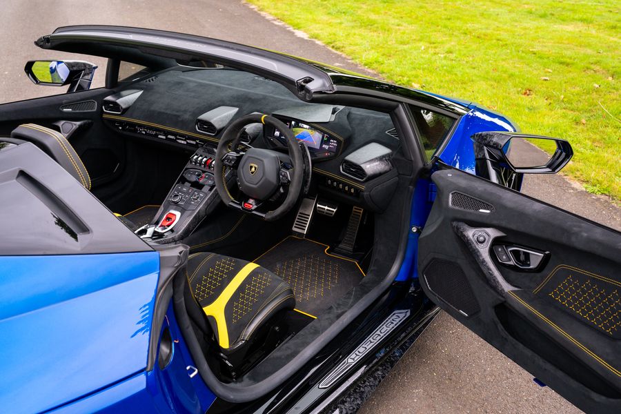 Lamborghini Huracan LP 640 - 4 Performante Spyder