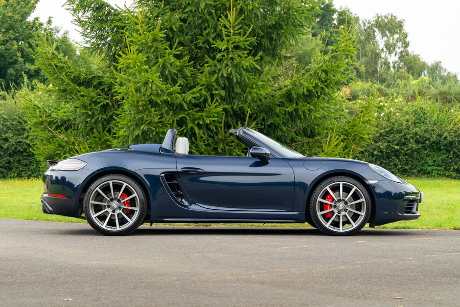 Porsche 718 Boxster S PDK