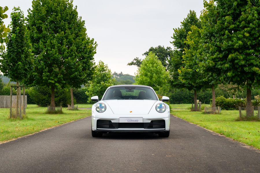 Porsche 911 (992.2) Carrera (VAT Qualifying)