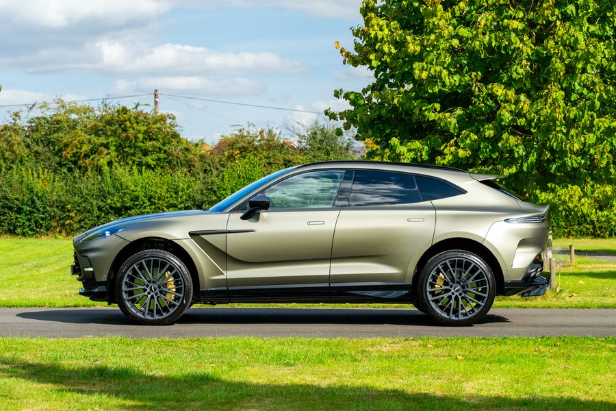 Aston Martin DBX 707 4.0 V8