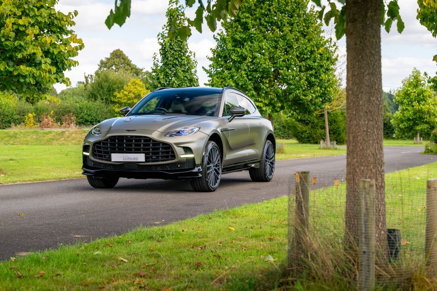 Aston Martin DBX 707 4.0 V8