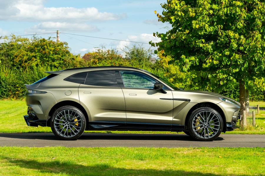 Aston Martin DBX 707 4.0 V8