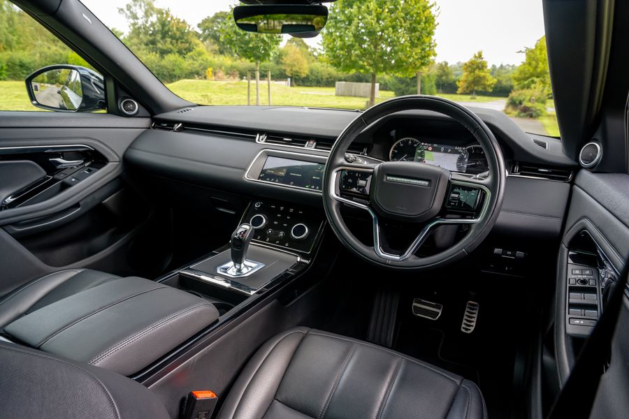 Range Rover Evoque P250 R-Dynamic SE Auto