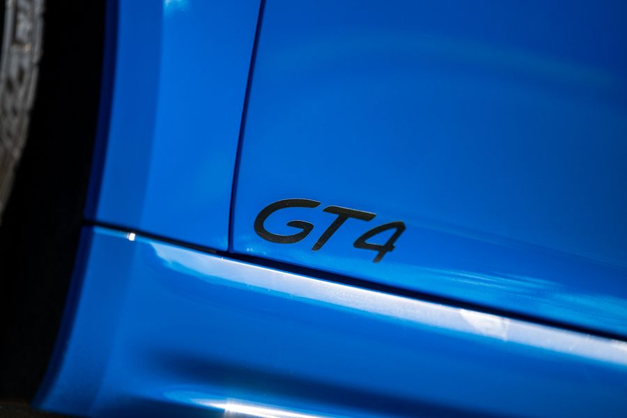 Porsche 718 Cayman GT4 PDK