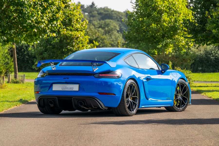 Porsche 718 Cayman GT4 PDK