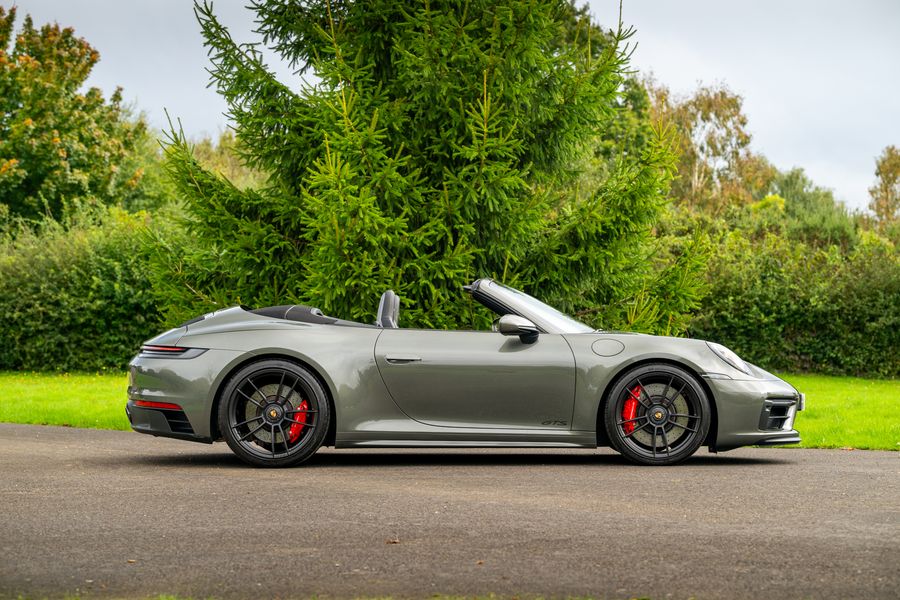 Porsche 911 (992) Carrera 4 GTS Cab