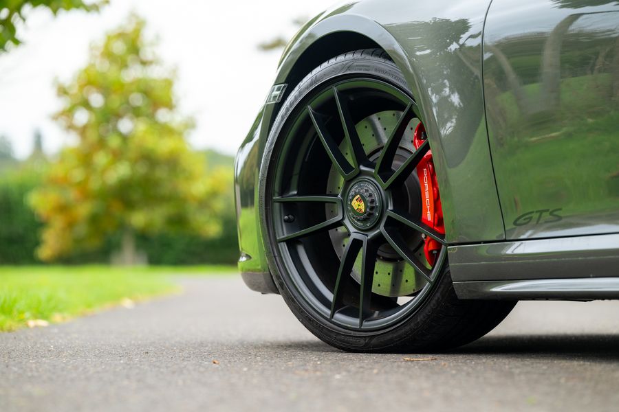 Porsche 911 (992) Carrera 4 GTS Cab