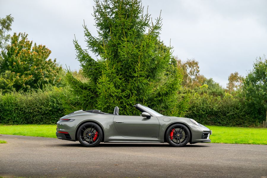 Porsche 911 (992) Carrera 4 GTS Cab