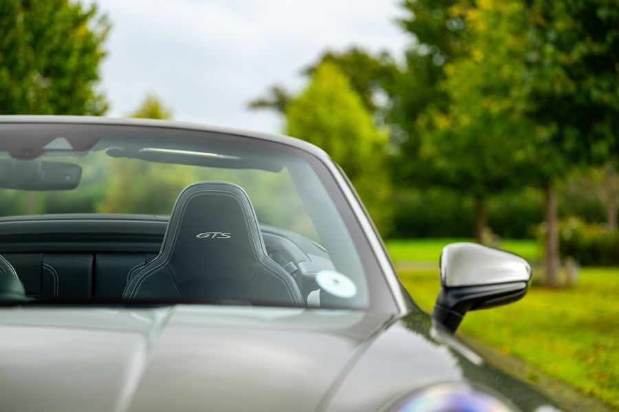 Porsche 911 (992) Carrera 4 GTS Cab