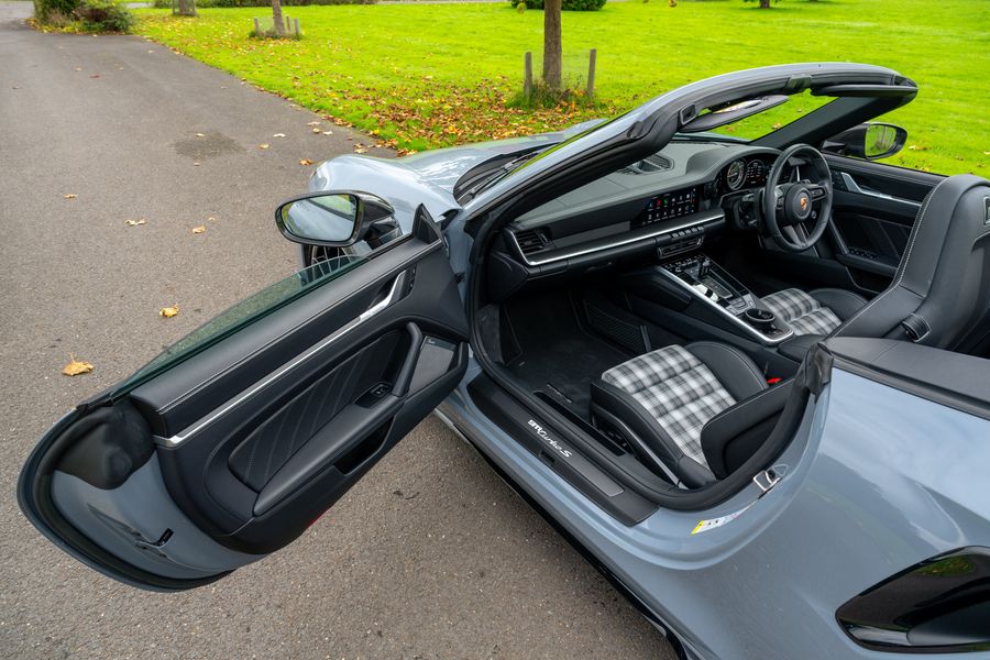 Porsche 992 Turbo S Cabriolet