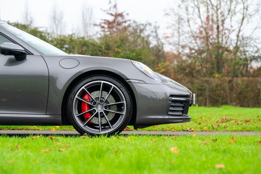 Porsche 911 (992) Carrera 4S S-A