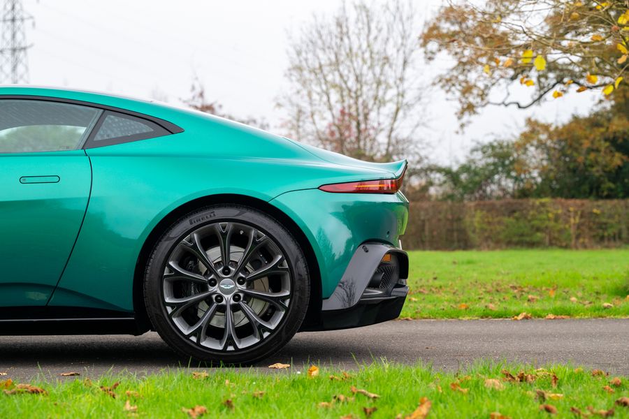 Aston Martin V8 Vantage Coupe Auto