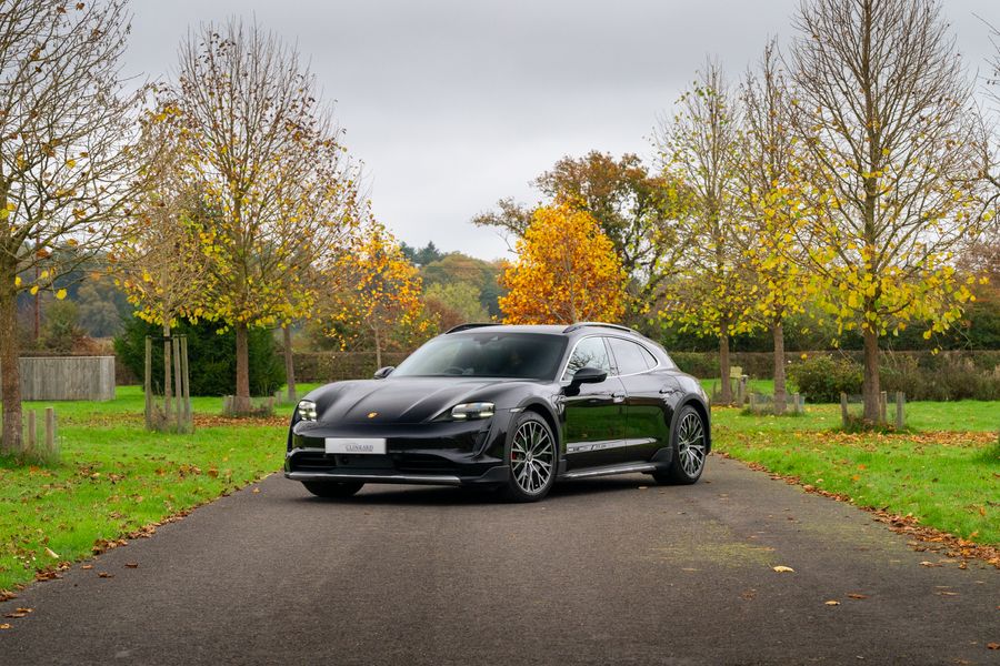 Porsche Taycan 4S Performance Plus Cross Turismo