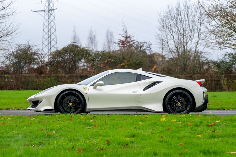 Ferrari 488 Pista