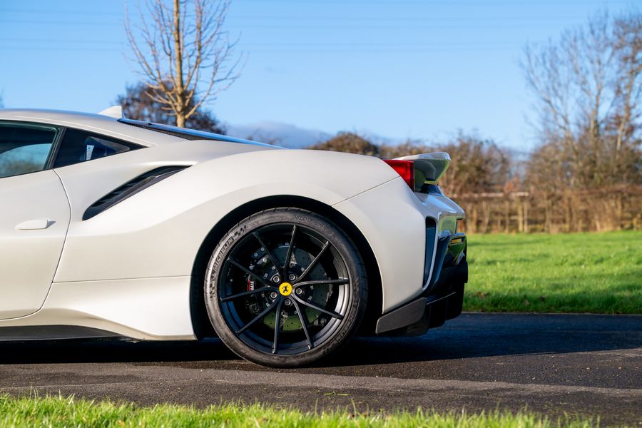 Ferrari 488 Pista