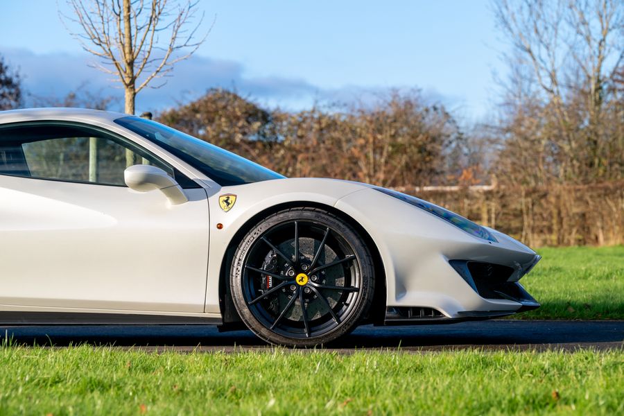 Ferrari 488 Pista