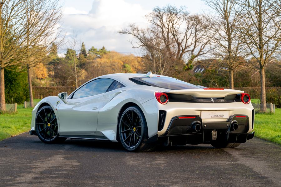 Ferrari 488 Pista