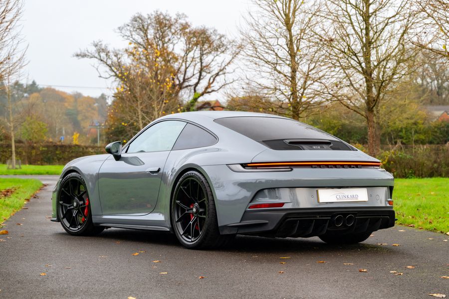 911 (992) GT3 Touring PDK