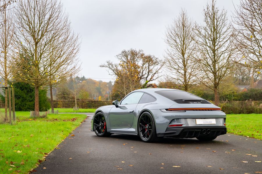 911 (992) GT3 Touring PDK