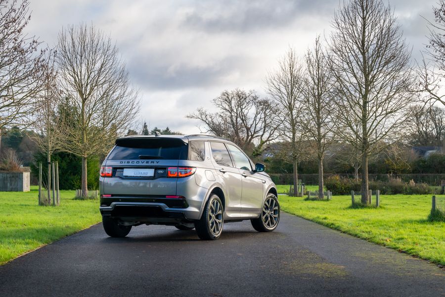 Land Rover Discovery Sport P300e R-Dynamic SE