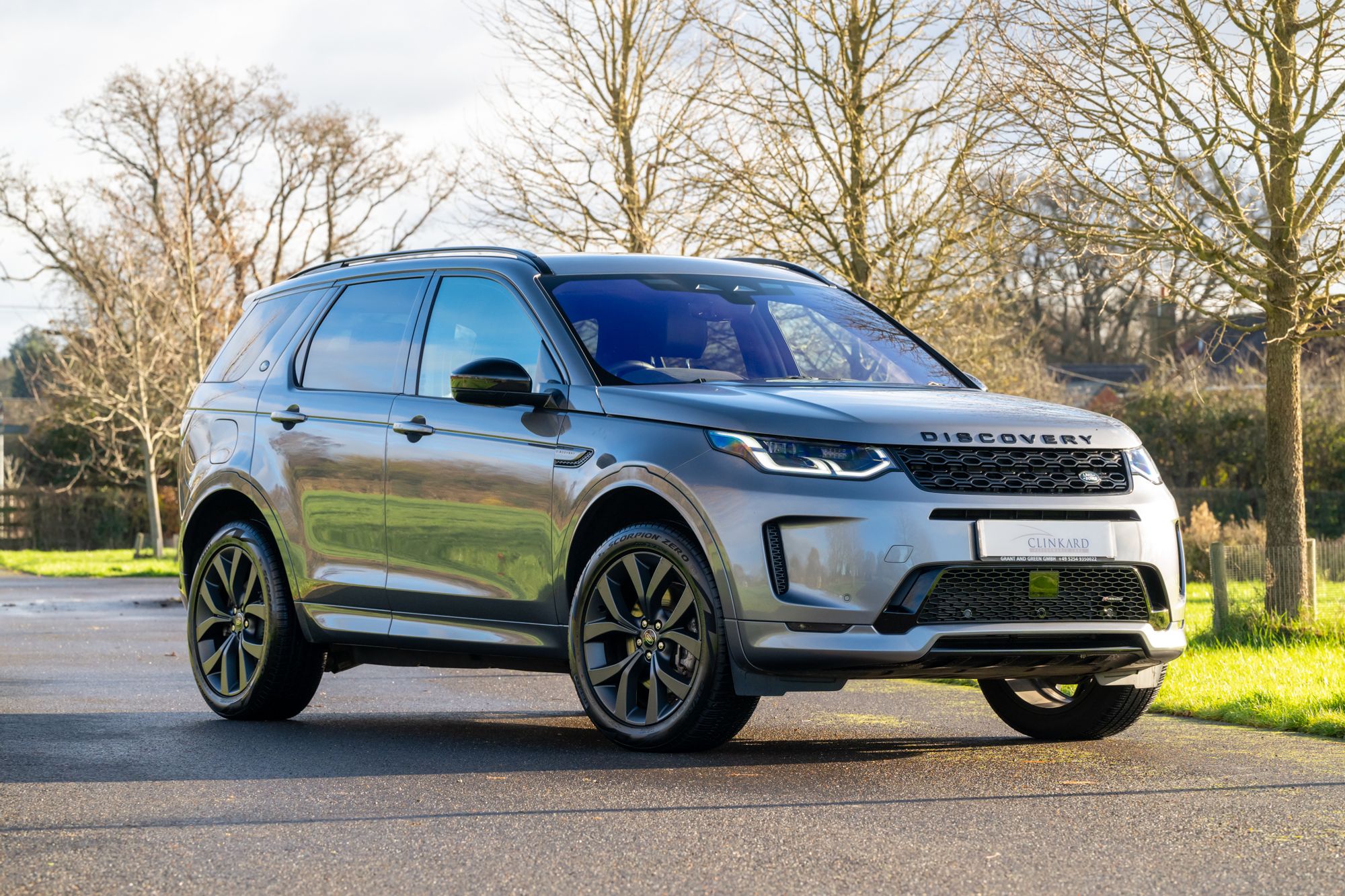 Land Rover Discovery Sport P300e R-Dynamic SE