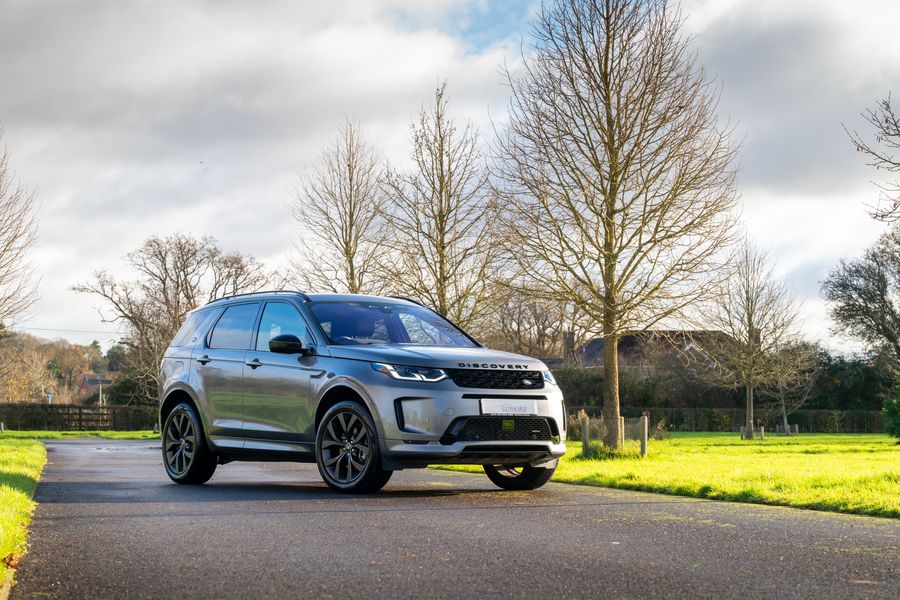 Land Rover Discovery Sport P300e R-Dynamic SE