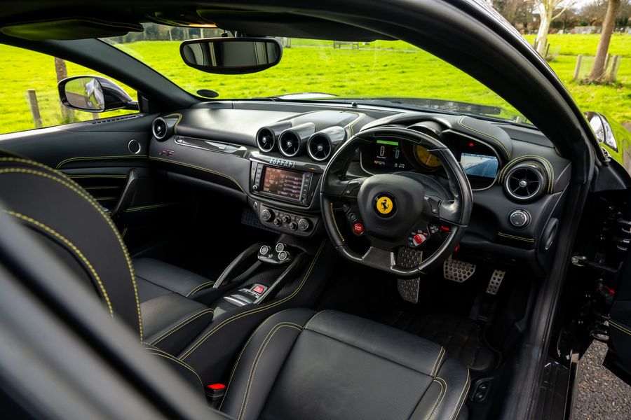 Ferrari FF V12 F1 DCT 4WD