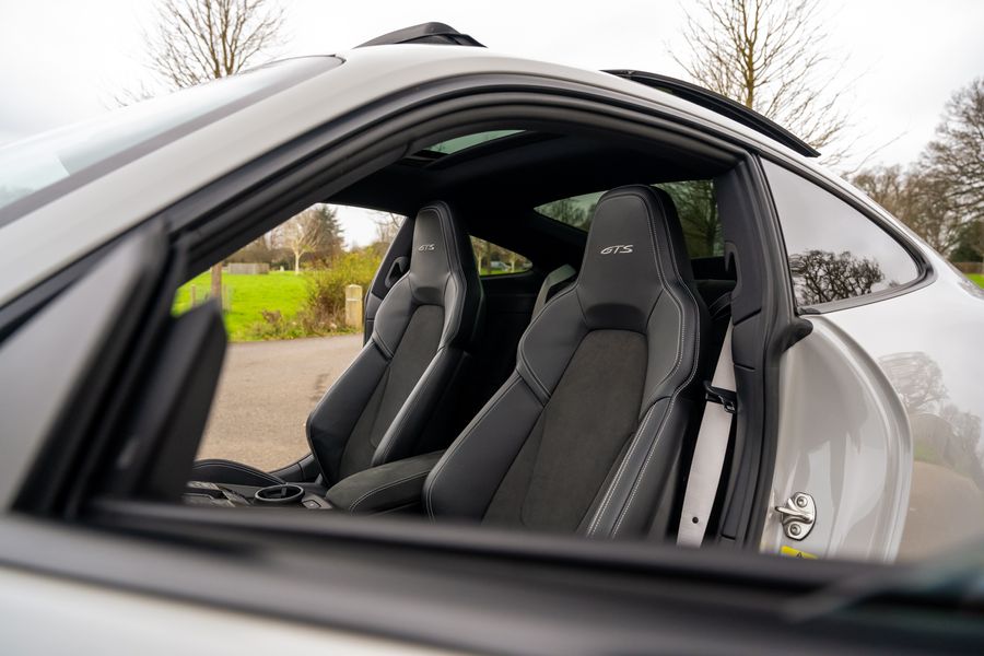 Porsche 911 (992) Carrera GTS PDK