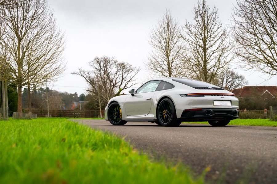 Porsche 911 (992) Carrera GTS PDK