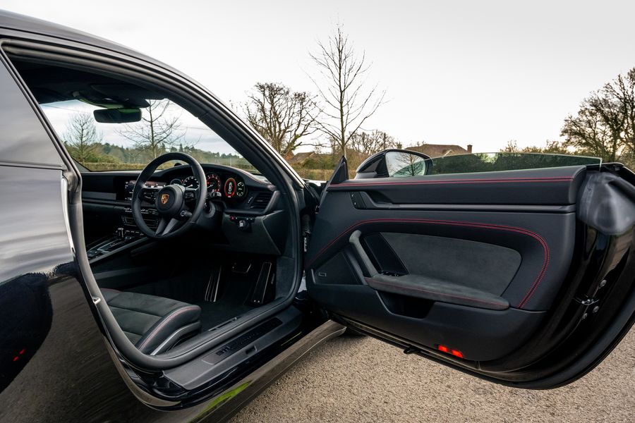 Porsche 911 (992) Carrera GTS PDK