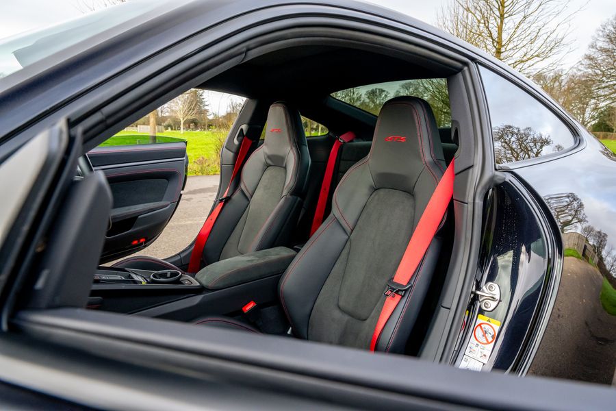 Porsche 911 (992) Carrera GTS PDK