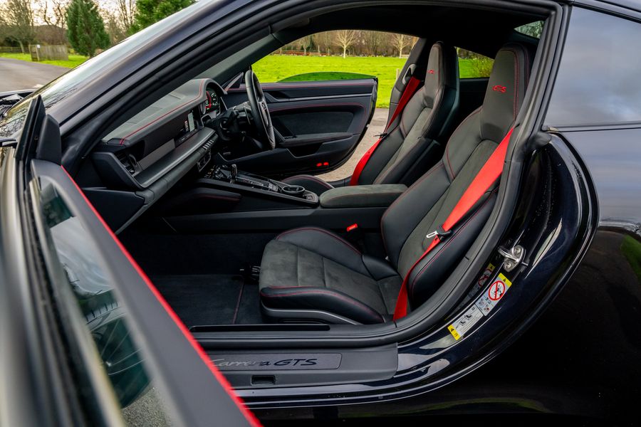 Porsche 911 (992) Carrera GTS PDK